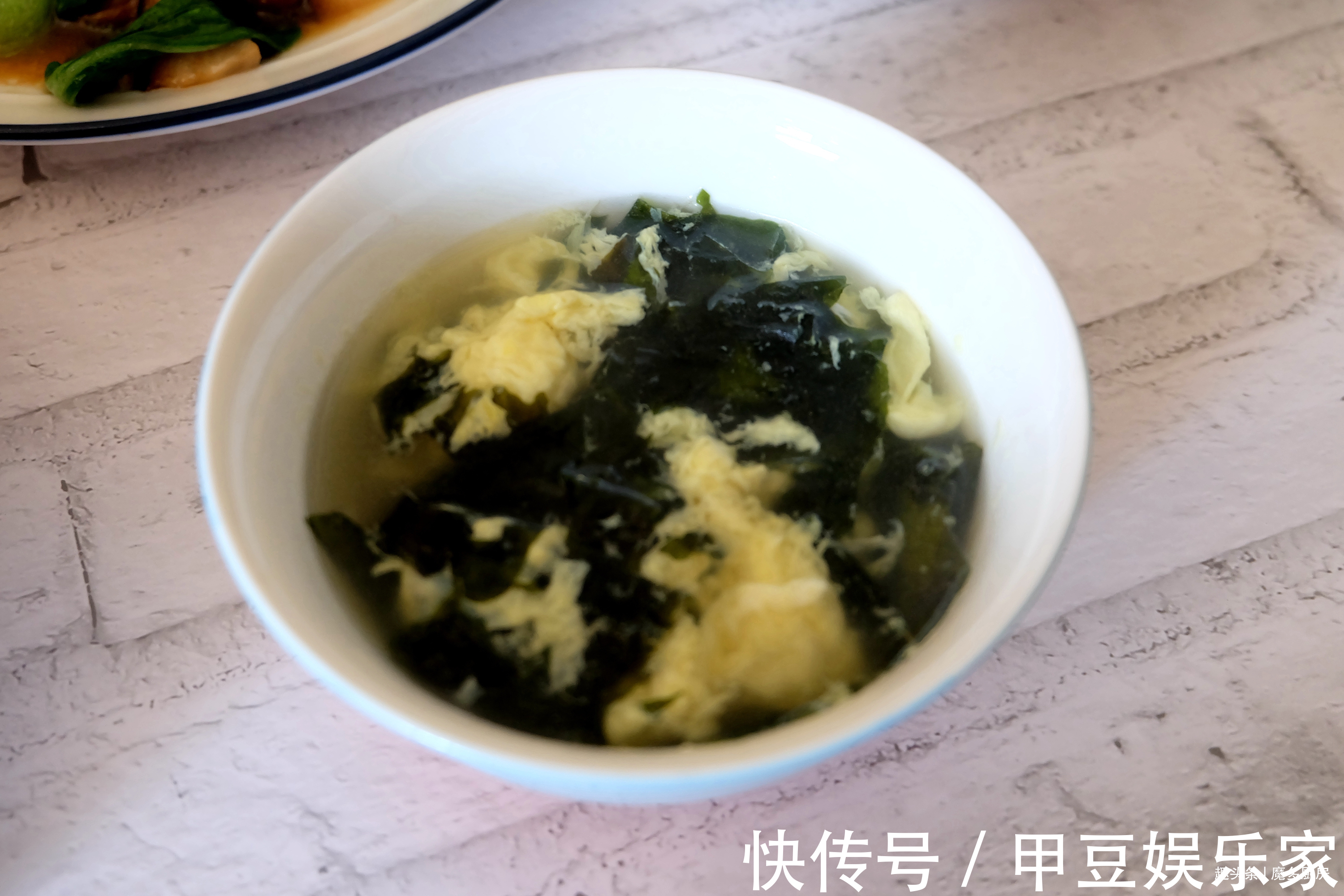 香菇|给孩子的寒假午餐,1荤1素1汤营养好,朋友说年夜饭可以安排上