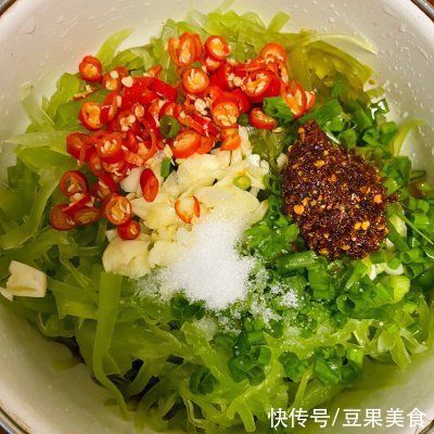 美食|美食新滋味：好吃不腻的超级下饭的凉拌莴笋丝