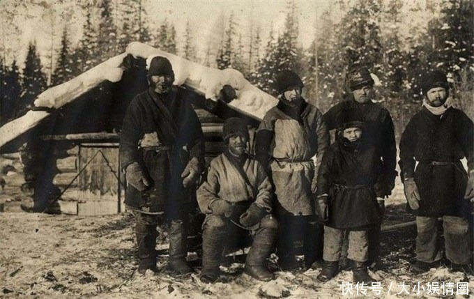 住民|上世纪初西伯利亚的住民生活，帽子和怀表是当地人的奢侈物件