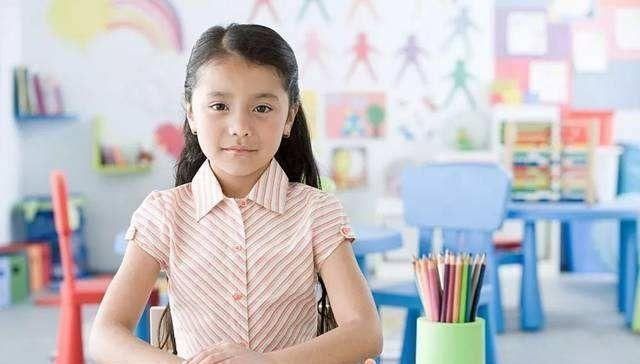 童年时期|自信的孩子是发光“点金石”，如何变自信家长的正确引导是关键