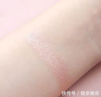 实用妆教贴夏日画“小雏菊妆”让你颜值加倍