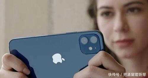 发布会|iPhone12“翻车现场”蓝色从抢手货到骂上热搜,网友称:上当了
