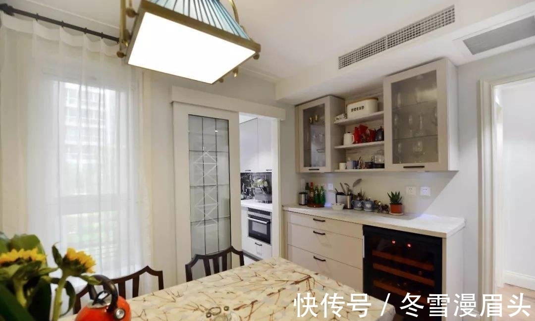 家庭成员|别再费劲选餐边柜了,“餐边柜+酒柜”才是餐厅“最实用”的款式