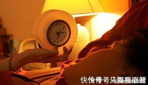 肠胃功能紊乱|失眠常挂于口?这5类食物,都可能是失眠的“帮凶”