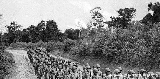 政委|团长负伤,政委带兵一个冲锋,正冲入敌指挥机关