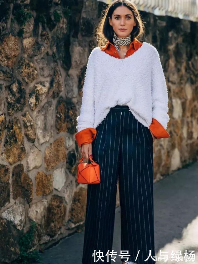 早秋出镜最高的经典搭配,“毛衣+阔腿裤”简约时髦,温柔还保暖