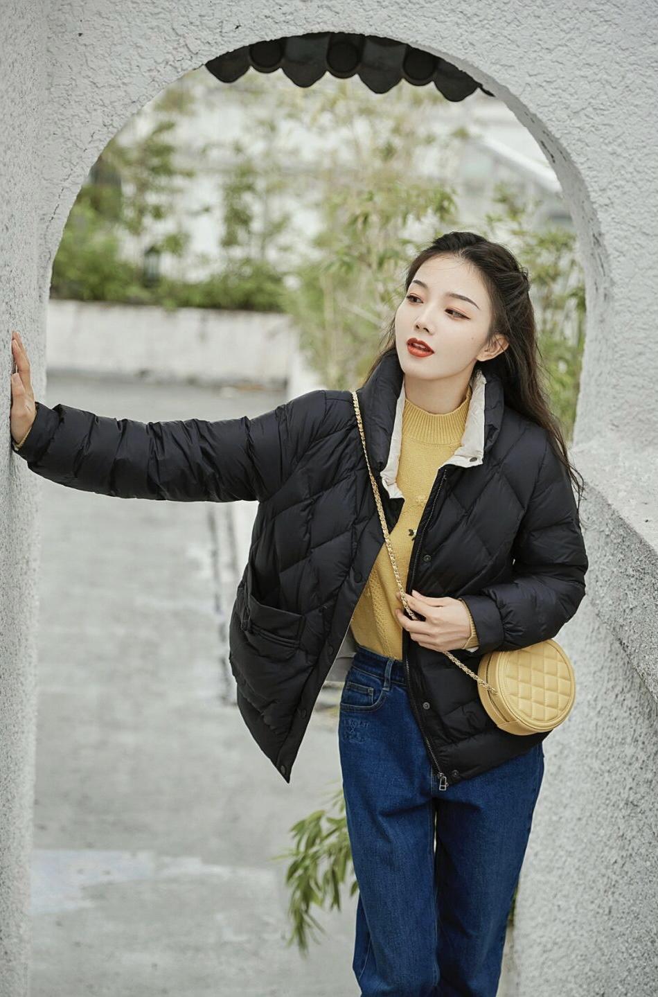 高领|被这组时髦洋气的羽绒服搭配折服了,保暖时髦,大家可以照搬