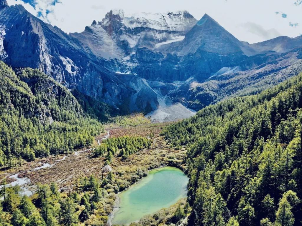 高原|高原有毒，你会上瘾！勇闯稻城亚丁，人生第一次看到雪山......