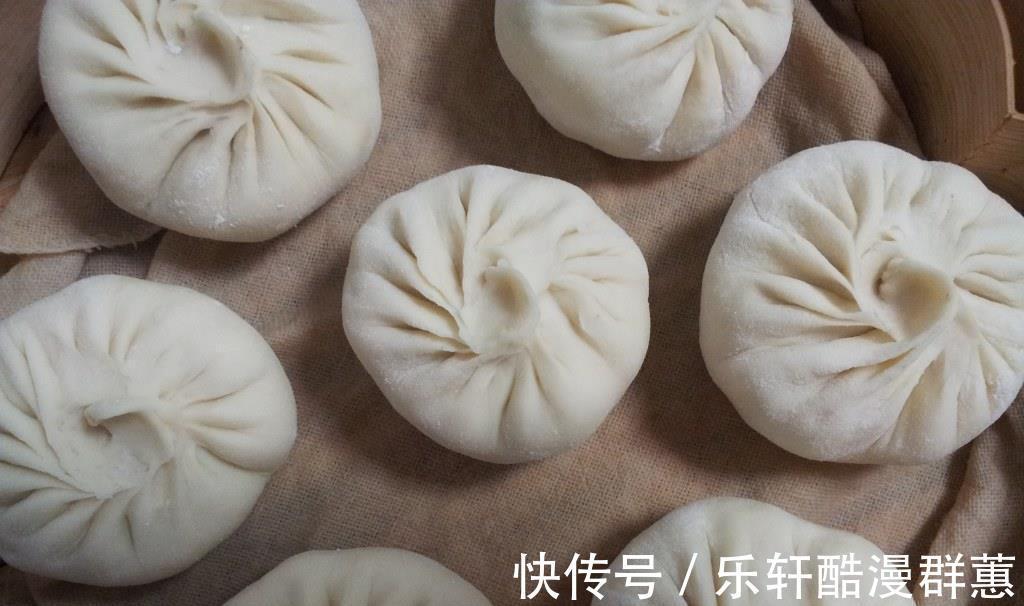 豆角|早餐吃它既营养又丰富，只需蒸一蒸，就可以迟到热腾腾的包子