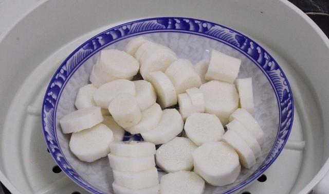 不用发面,十分钟做好山药糯米饼,软嫩好吃,孩子也喜欢