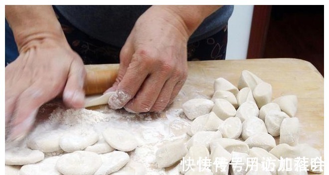 羊腿|羊肉馅饺子没吃过大厨教你在家做，味道鲜美无膻味，好吃！