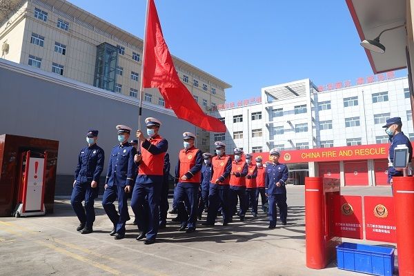 文明|河南三门峡消防文明交通志愿服务收获“贴心”点赞