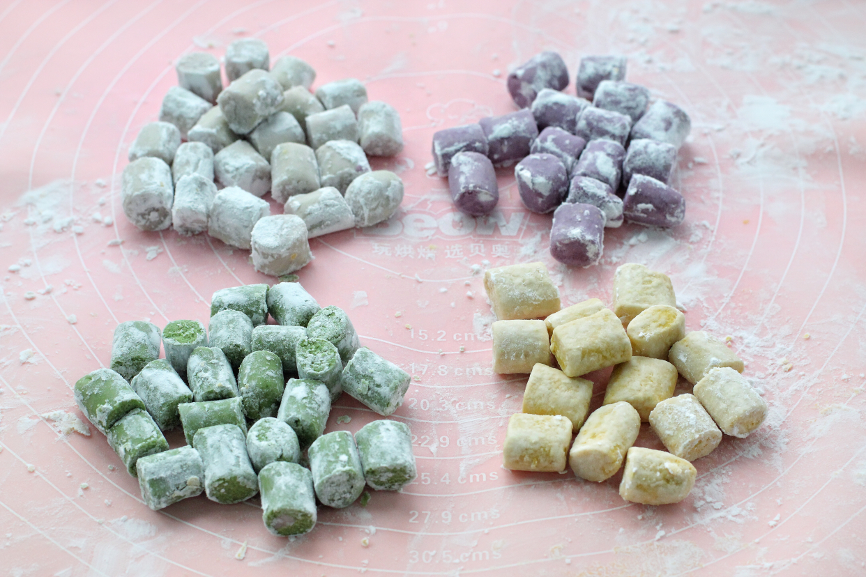 自制手工芋圆，四种颜色零添加，Q弹营养又简单，夏日必备小甜品