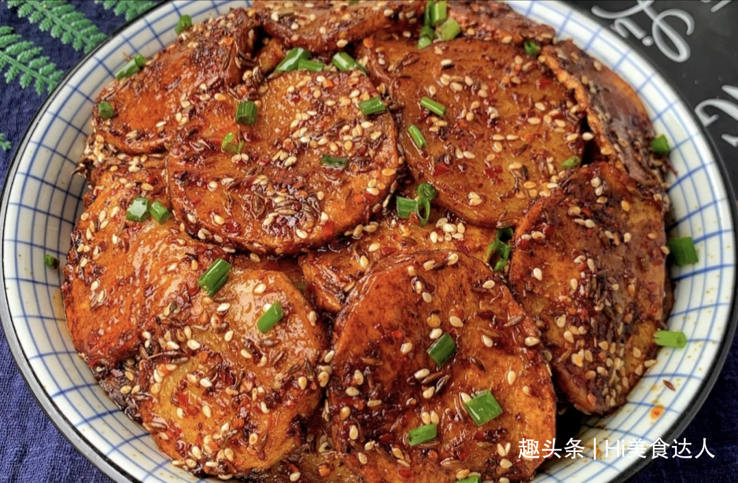 特别好吃的家常菜、生菜拌鸡蛋、孜然土豆片、真的是超级好吃！