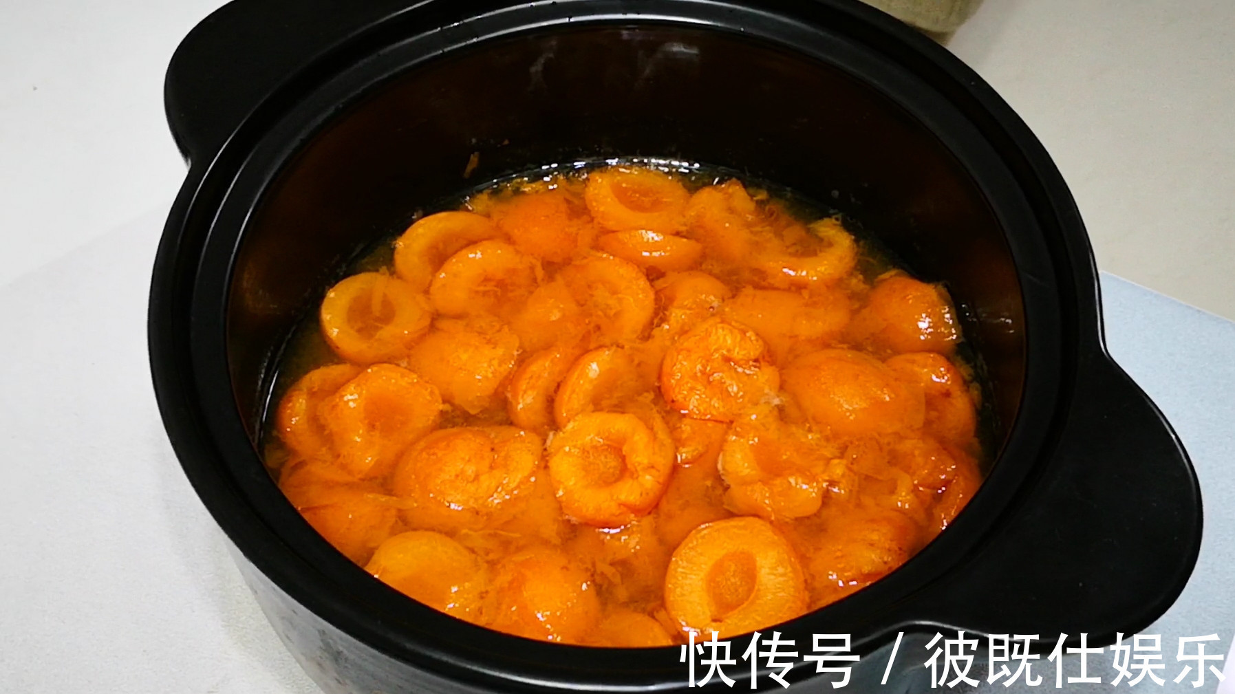 6月此果正当季,营养极高,才1元一斤,煮一煮存起来,好吃又方便