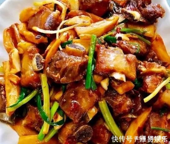 天冷女人多吃的菜,补气补血,暖胃散寒又美味,多喝气色好