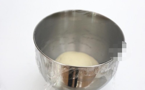 别买了，在家做出又香又软的面包，其实很简单，成本只要几块钱