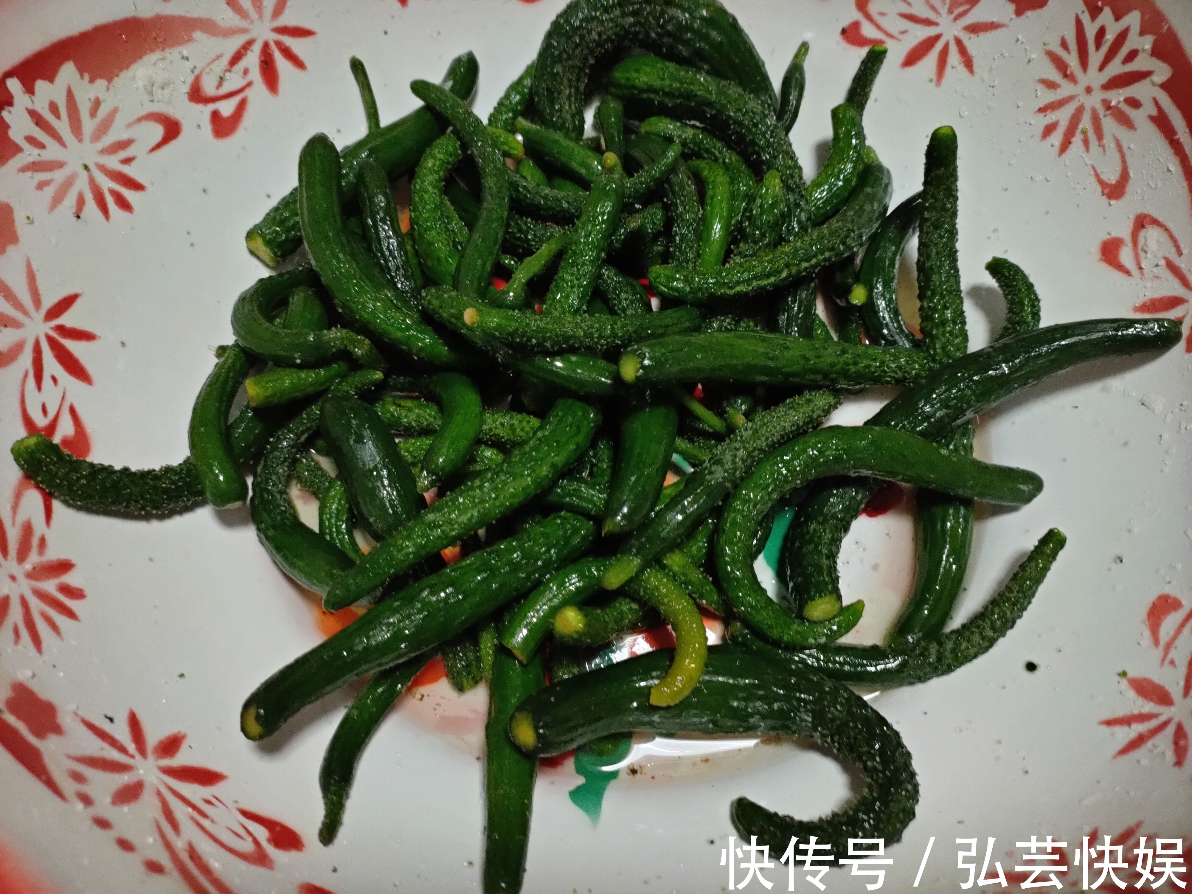 晾干|腌黄瓜咸菜，切记不要“放1样”，婆婆教我的方法，放一年都不坏