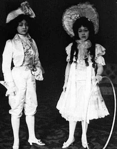 末代|历史上过目难忘的瞬间,末代皇后的浴缸,“败家七”的父亲哥哥儿孙都是皇帝