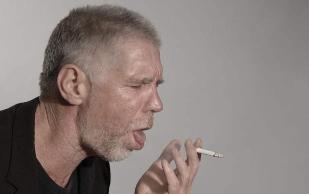 戒烟者复吸一个月后:3大“不适”很明显,为健康了解下