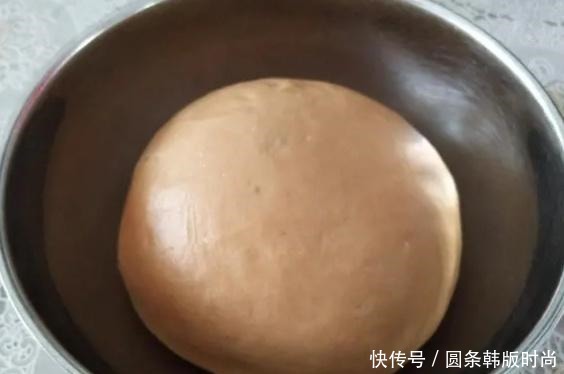 枣泥馒头新做法,香甜松软,我有小妙招,吃到嘴里全是枣味!