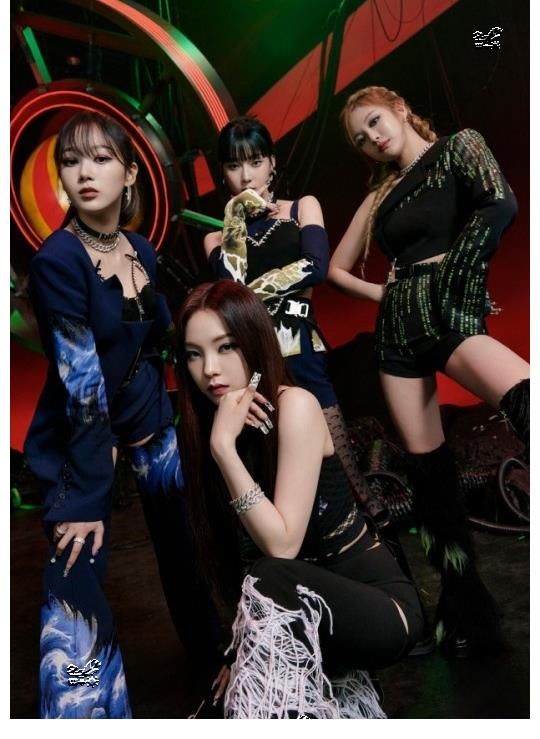 chAESPA‘Savage’拿下Gaon Chart排行榜第一名…火热的综合症