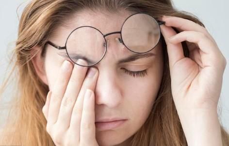 你經(jīng)常口干眼干嗎？這是病得治！