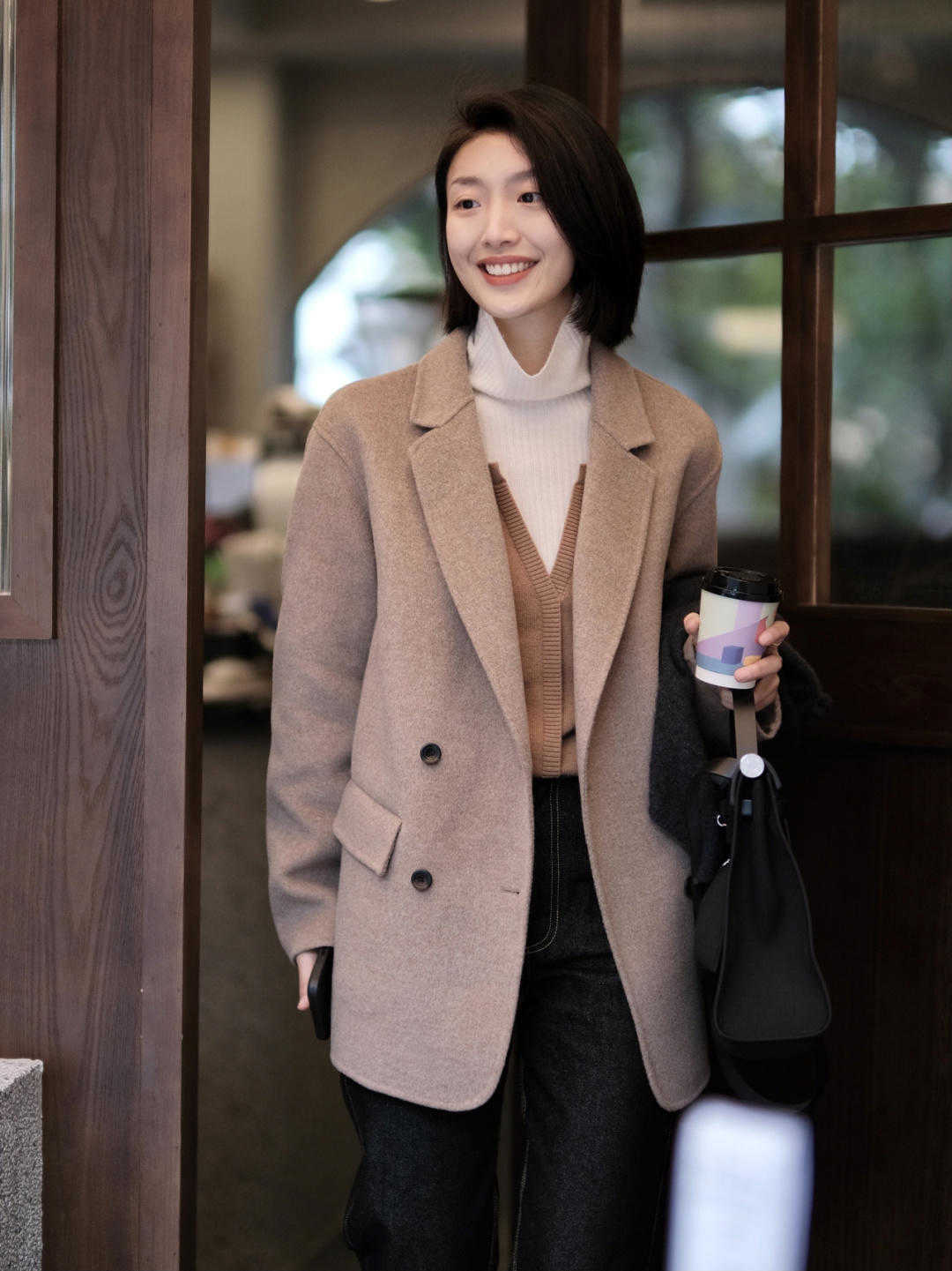 微胖女孩 阔腿裤可以收一收了,今年冬天流行直筒保暖裤,显瘦还保暖