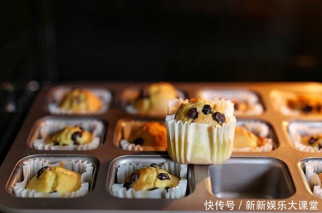  不用打发鸡蛋，也能做出松软可口的小蛋糕，简单易学，成功率超高