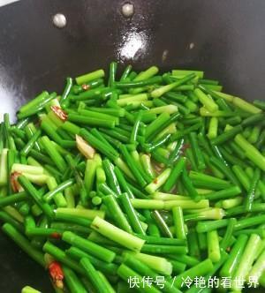 家常快手菜,蒜苔炒鸡蛋,做法简单,美味营养,一道不错的家常菜