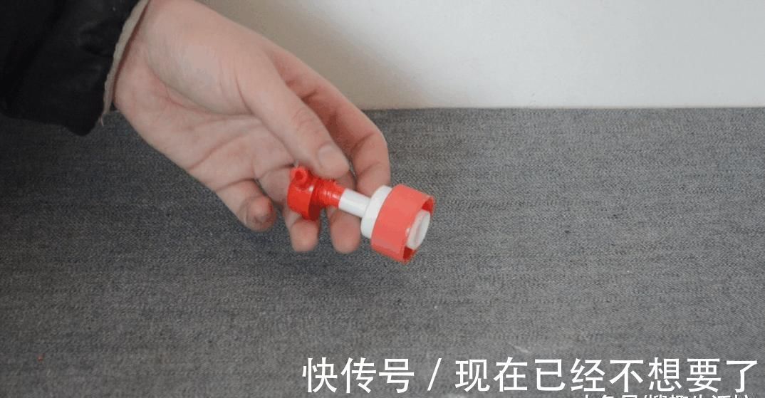 热熔胶|洗洁精上按压喷头别扔了, 这样改造放家里太实用了, 家家户户都需要