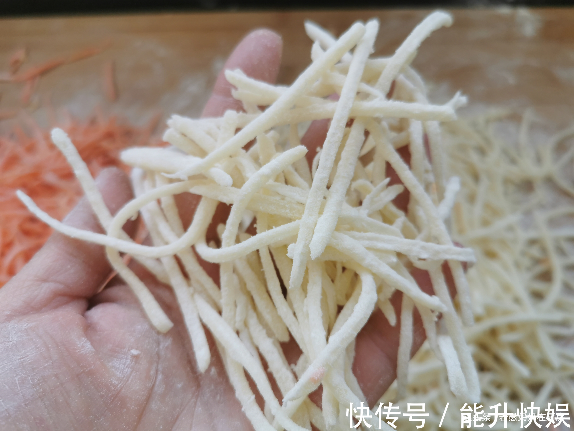 土豆丝|蒸菜好吃又秘诀，记住5点，不粘不坨不油腻，好吃不上火