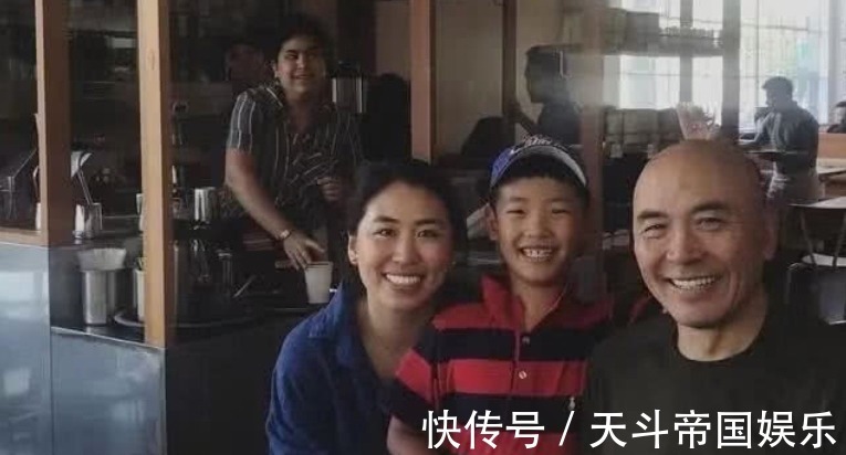 弟弟|郎平女儿晒父亲合影,同父异母弟弟露面,父亲照顾女儿15年未再婚!