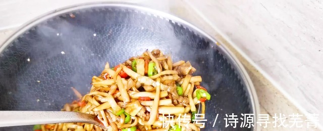 上饭店经常点的这道菜，简单易做，上桌就抢光，全家都喜欢！