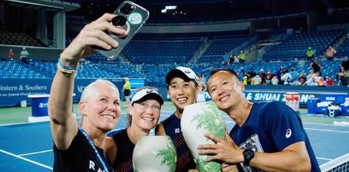 晉級(jí)|強(qiáng)勢(shì)逆轉(zhuǎn)！中國金花爆發(fā)晉級(jí)8強(qiáng)，張帥沖擊又一冠，再現(xiàn)搶十大戰(zhàn)