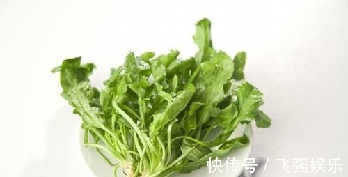 矿物质|2岁小男孩，食管漏了，两次大手术保命，奶奶悔哭：我太无知了