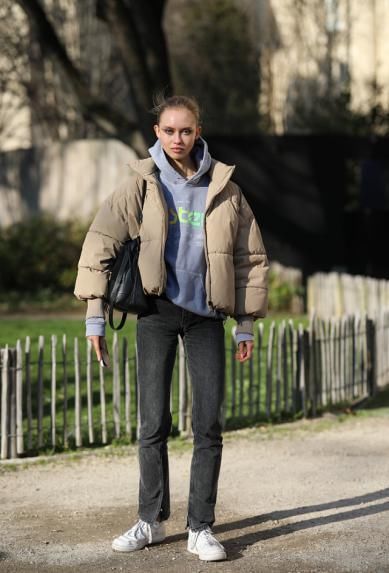  呢大衣|毛呢大衣已经过时了，冬天穿这种服装才好看，遮肉显瘦还保暖