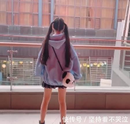 馮提莫|蔡蘿莉的漫畫腿也太好看了吧?網友:這腿我能玩一年!