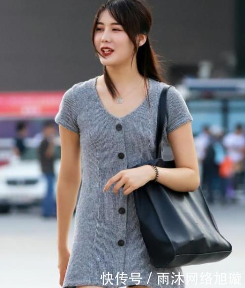 说不出来|街拍我有多喜欢你,我说不出来,但我心里明白