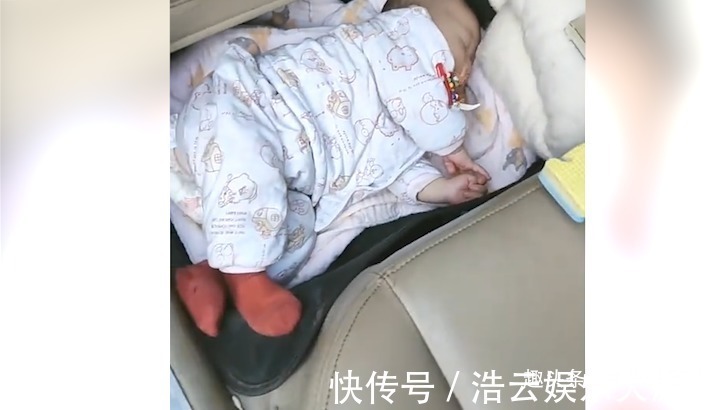 亲妈|估计只有亲爸亲妈, 才敢对宝宝做这种事情吧,你觉得呢