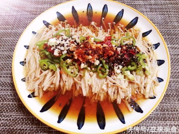 剁椒酱|#夏日开胃餐#蒜蓉蒸金针菇