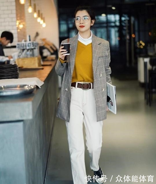 西服外套 还在为穿搭烦恼这些必备的衣服是首要的选择,百搭不易出错!