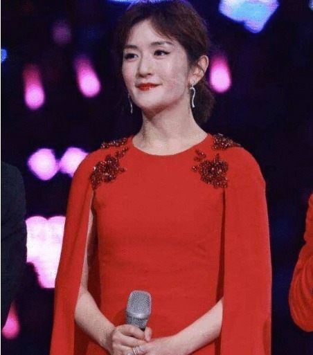 董卿|与何炅友情生变被逼离开某卫视谢娜自嘲现在连吃饭也·····