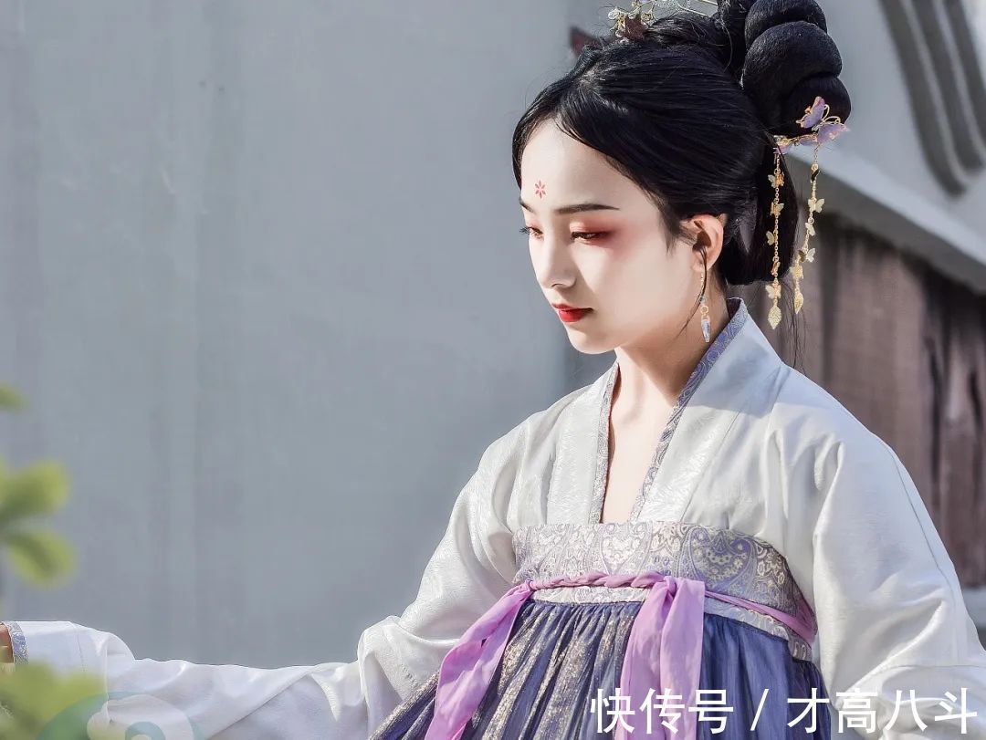 有些事@一句话说苏轼:十首诗词罢,逍遥永存心