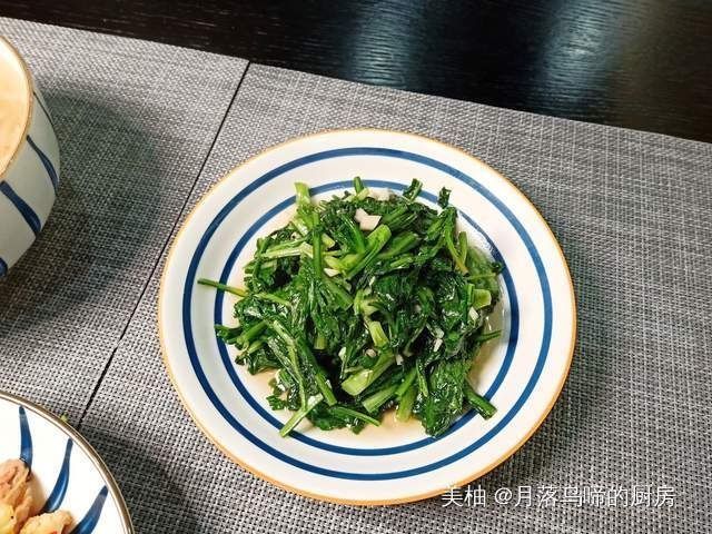 干锅花菜|18线小城镇老两口的晚餐,10元钱成本,热乎鲜美贼好吃