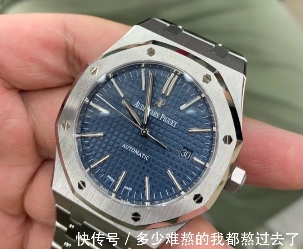 百搭|三十多岁的男人佩戴百搭的腕表才最合适,才能让自己更成熟