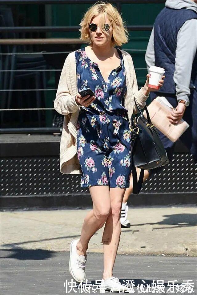 搭配 “百褶裙”不受宠了,今年开始流行“奶奶裙”,青春减龄有气质