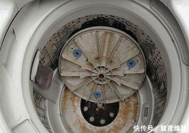 污垢|洗衣机里原来这么脏,快学习一下自己清理,不然衣服都白洗了!