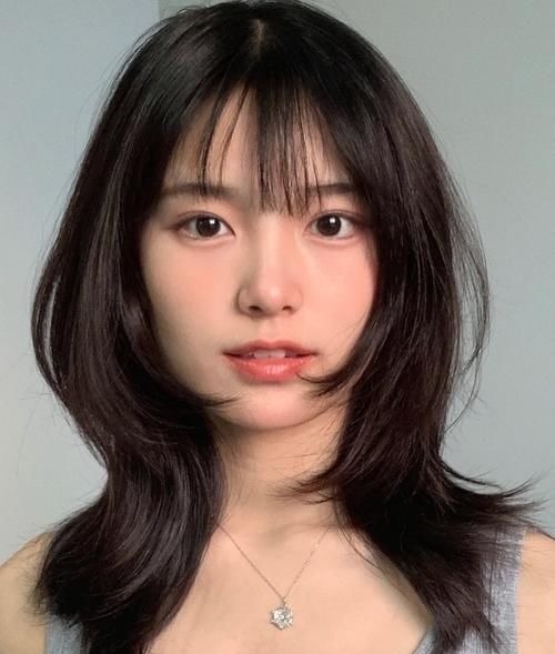 层次感 长发稍微剪短一点怎么剪,几个好看的发型,更适合春夏的天气