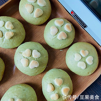 抹茶豆沙餐包别再用这么做了,教你新吃法